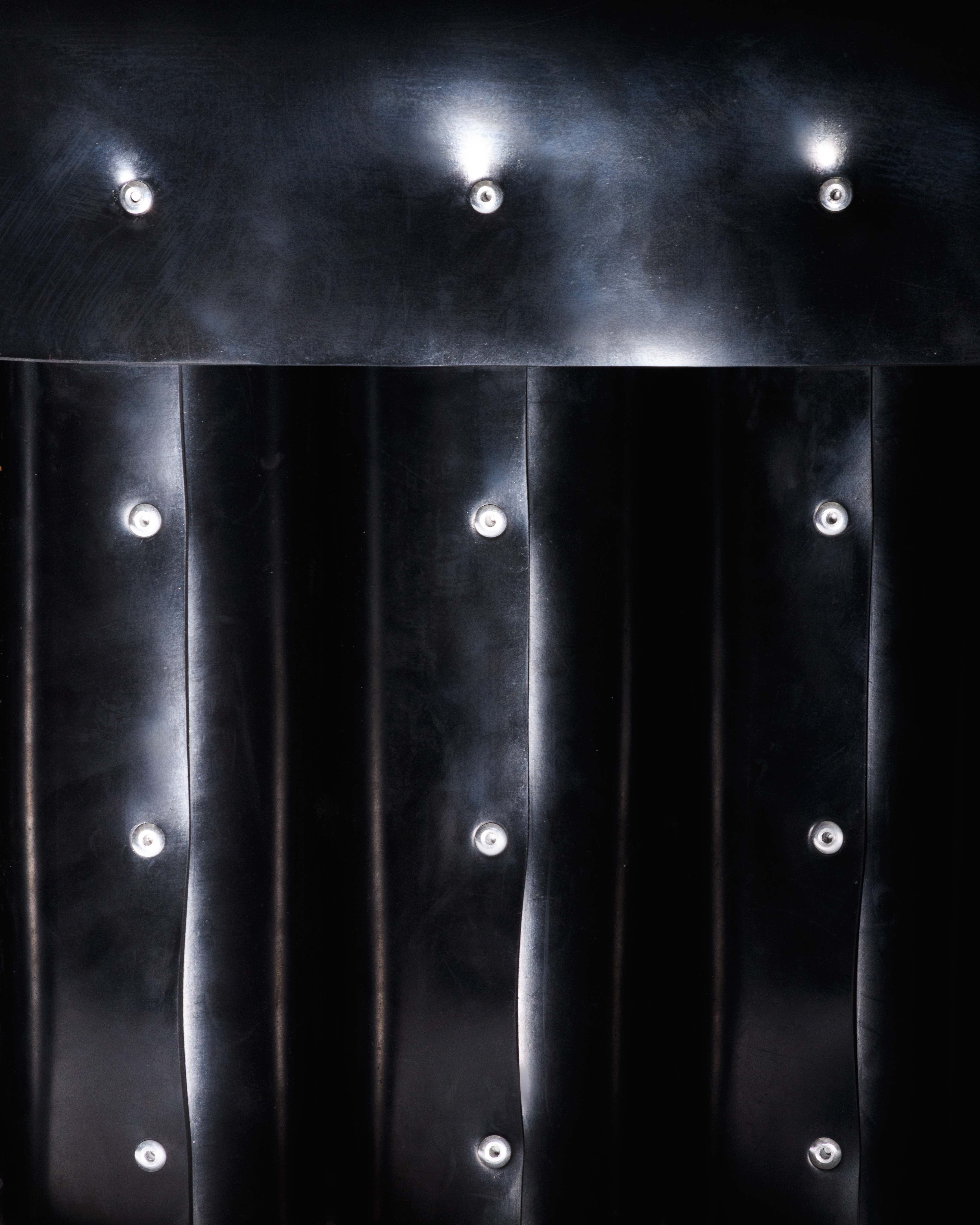 Rubber Table, Close Up