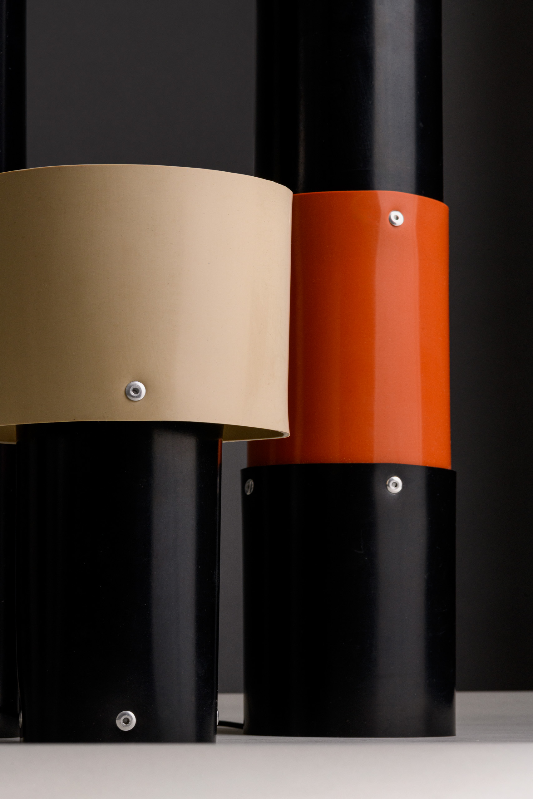 Rubber Lamps, Close Up